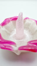 Load image into Gallery viewer, Handcrafted Resin Ring Dishes