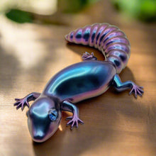 Load image into Gallery viewer, Handcrafted Colour Shift & Glitter Resin Lizard Figurines & Magnets