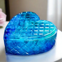Load image into Gallery viewer, Heart Shaped Resin Crystal Cut Trinket Boxes