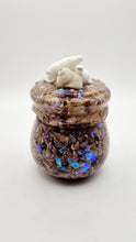 Load image into Gallery viewer, Mixed Packet of 250 Spiral Cone Seashells Ideal For Resin Art or Multi Crafts