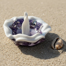 Load image into Gallery viewer, Handcrafted Resin Seashell Ring Dishes
