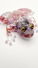 Load image into Gallery viewer, Floral Frog Figurine Lamp