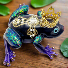Load image into Gallery viewer, Froggy Royal 'Froggy Friday' Figurine