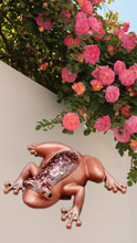 Load image into Gallery viewer, Sparkly Resin Glitter Frog Figurines