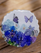 Load image into Gallery viewer, Floral Geode Resin Coasters