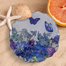 Load image into Gallery viewer, Floral Geode Resin Coasters