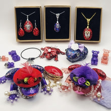 Load image into Gallery viewer, 2 Red Hat Frogs and Friends