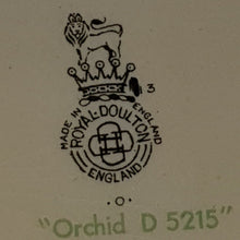 Load image into Gallery viewer, Vintage 1930's Royal Doulton Soup Tureen & Matching Serving Platter