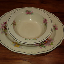 Load image into Gallery viewer, Vintage 1930's Royal Doulton Soup Tureen & Matching Serving Platter
