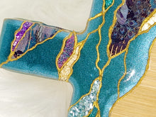 Load image into Gallery viewer, Resin Geode Entrée Serving Platters