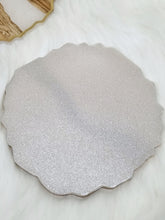 Load image into Gallery viewer, Back view