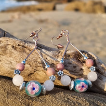 Load image into Gallery viewer, 'Volute' Glass Lampwork Bead Earrings