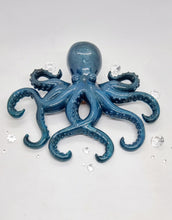 Load image into Gallery viewer, Handcrafted Resin Octopus Wall Décor