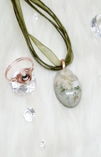 Load image into Gallery viewer, Rose Gold Resin Flower Cabochon Pendant & Matching Ring