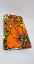Load image into Gallery viewer, Vintage Retro 70's Floral Print Cotton Fabric