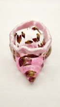 Load image into Gallery viewer, Handcrafted Seashell Shaped Resin Trinket Bowls Featuring Red Rose Buds
