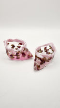 Load image into Gallery viewer, Handcrafted Seashell Shaped Resin Trinket Bowls Featuring Red Rose Buds
