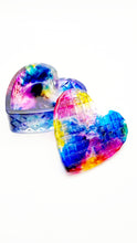 Load image into Gallery viewer, Heart Shaped Resin Crystal Cut Trinket Boxes
