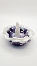 Load image into Gallery viewer, Handcrafted Resin Seashell Ring Dishes
