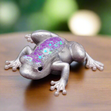 Load image into Gallery viewer, Sparkly Resin Glitter Frog Figurines
