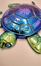 Load image into Gallery viewer, Holographic Colour Shift Blue Eyed &amp; Green Eyed Resin Sea Turtles
