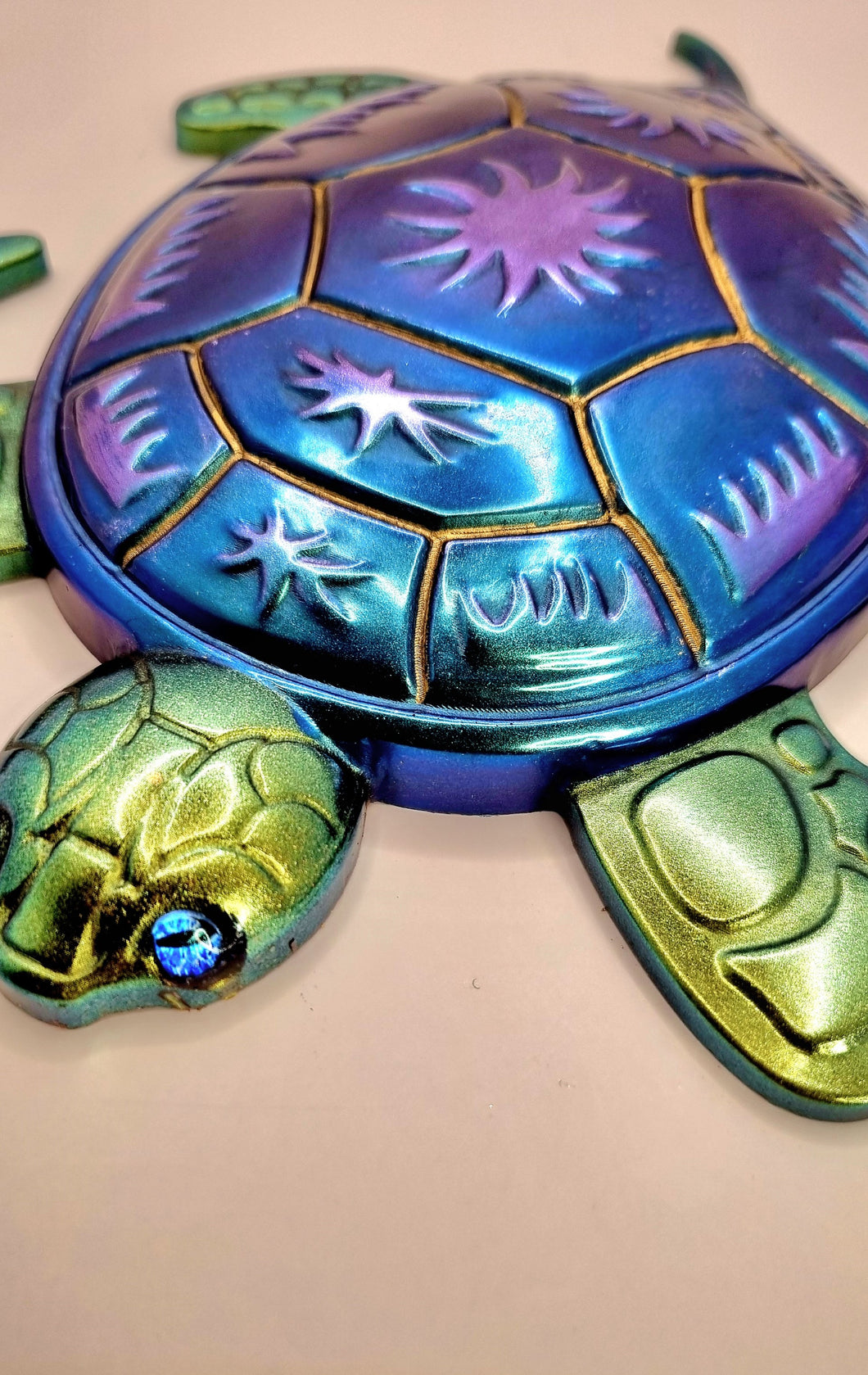 Holographic Colour Shift Blue Eyed & Green Eyed Resin Sea Turtles