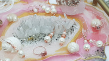 Load image into Gallery viewer, Pink &amp; Gold Crystal Geode Dressing Table Jewellery Tray
