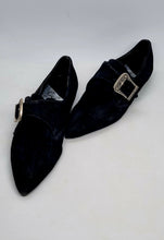 Load image into Gallery viewer, Vintage 80&#39;s Black Swede Leather Pixie Shoes
