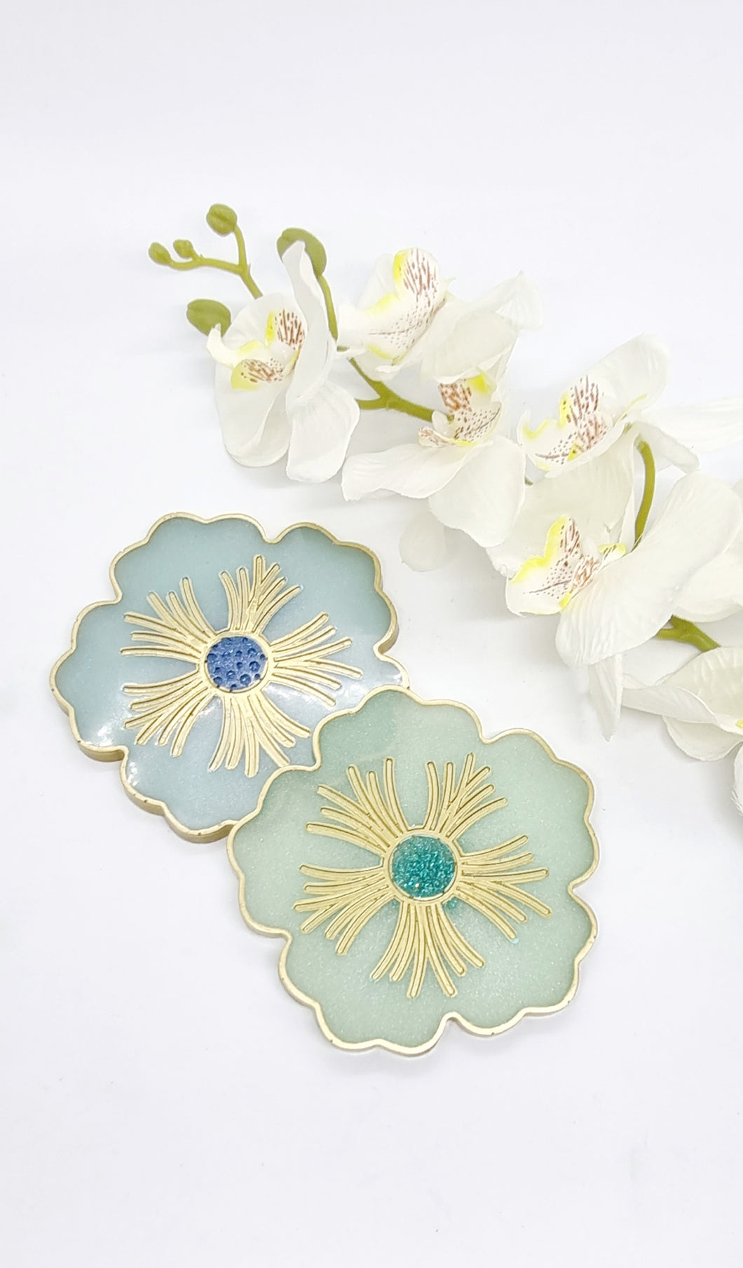 Set of 2 x Gold Peppermint & Celeste Resin Hibiscus Coasters