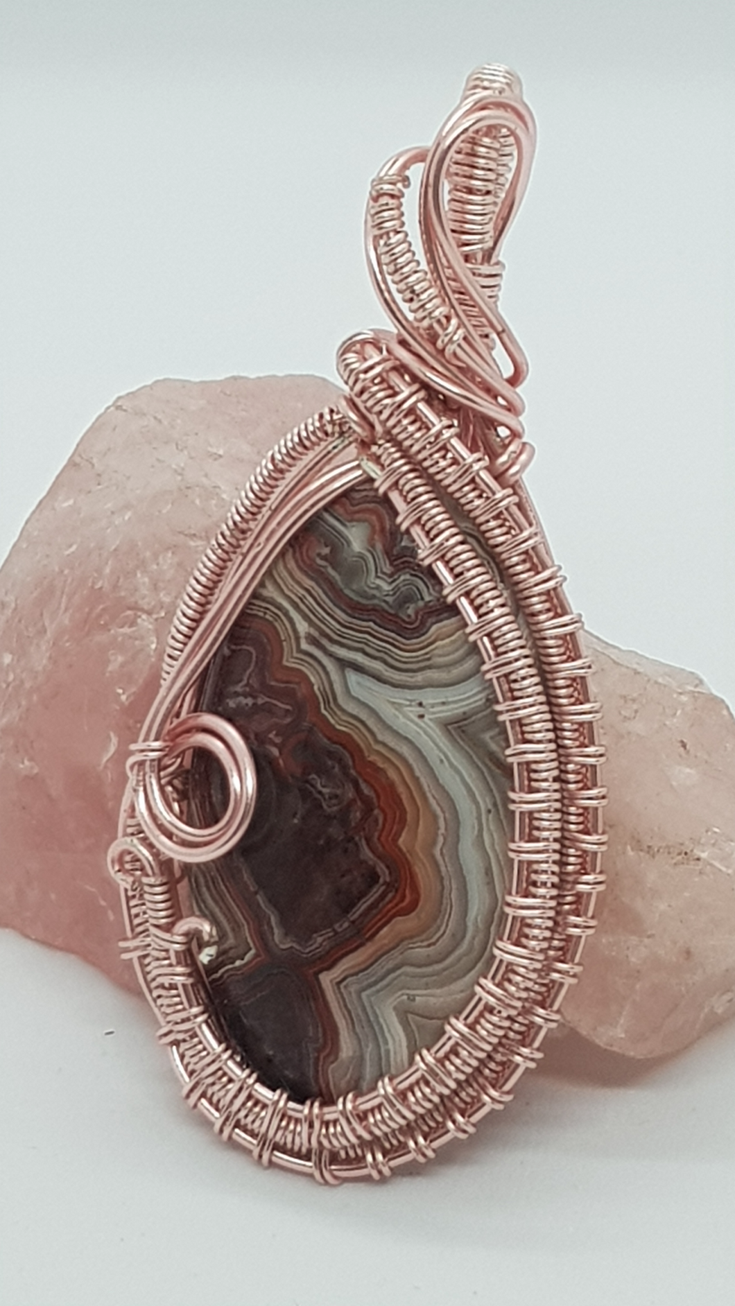 Rose Gold Woven Crazy Lace Agate Cabochon Pendant